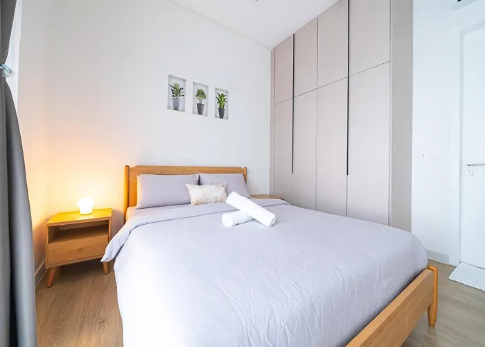 Cozy 2B2B W Pool - 6 Pax - 5 Min To Mid Valley Megamall