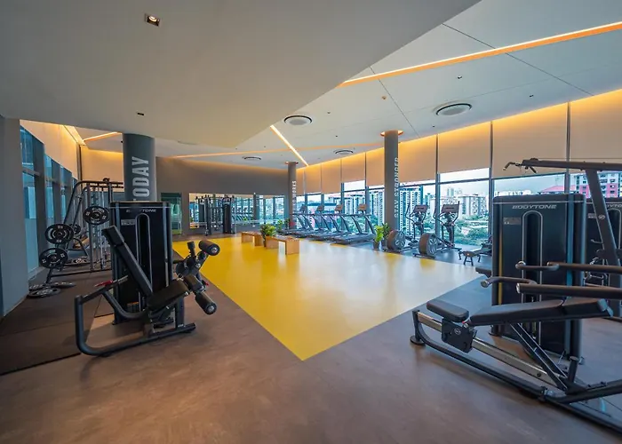 Cozy 2B2B W Pool - 6 Pax - 5 Min To Mid Valley Megamall