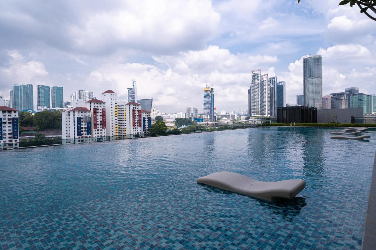 Apartment Cozy 2b2b W Pool - 6 Pax - 5 Min To Mid Valley Megamall Kuala Lumpur