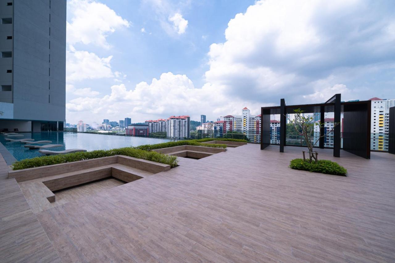 Cozy 2b2b W Pool - 6 Pax - 5 Min To Mid Valley Megamall Kuala Lumpur