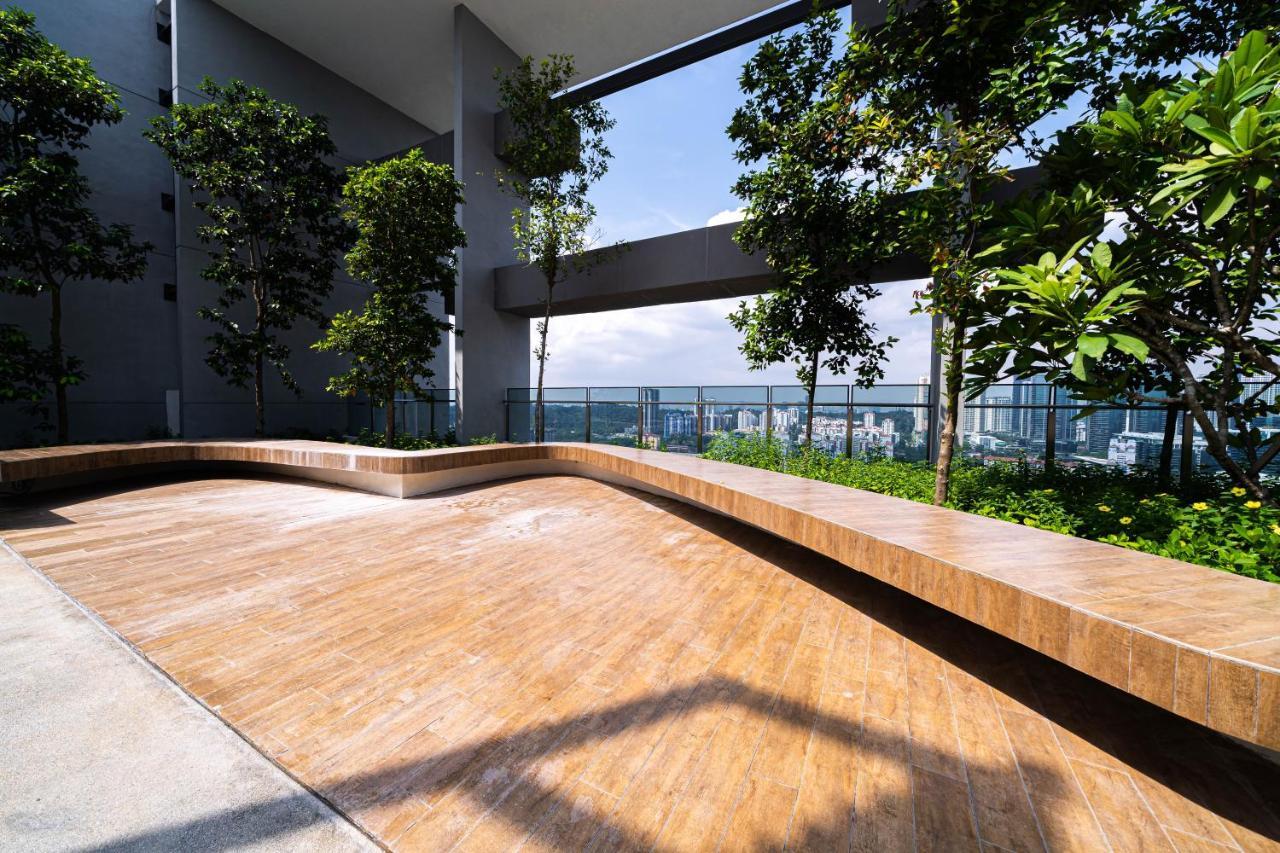 Apartment Cozy 2b2b W Pool - 6 Pax - 5 Min To Mid Valley Megamall *